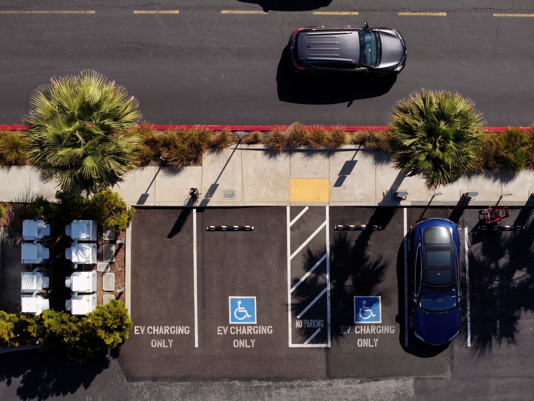 Overhead view of an electric vehicle charging station